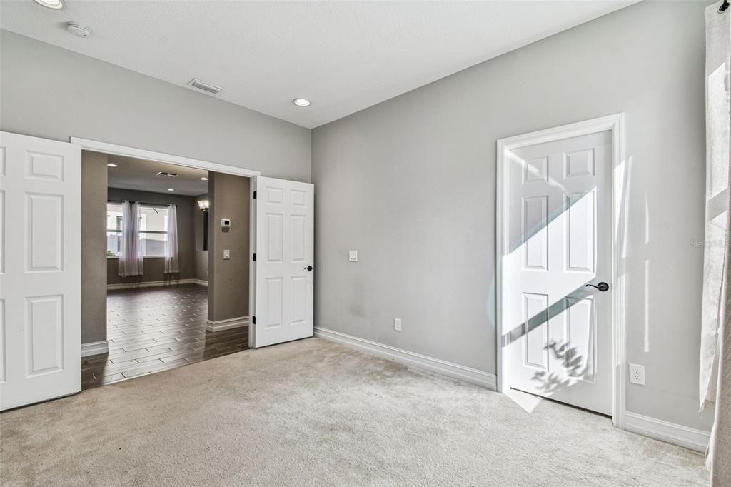 For Rent: $3,200 (4 beds, 3 baths, 2600 Square Feet)