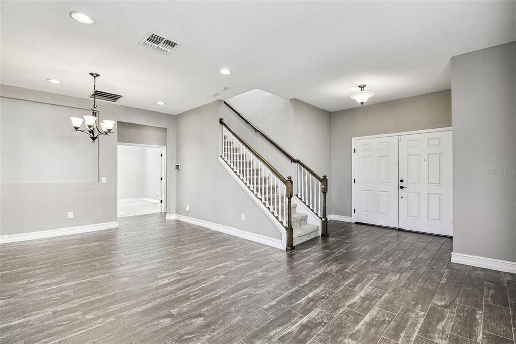 For Rent: $3,200 (4 beds, 3 baths, 2600 Square Feet)