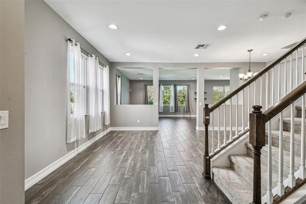 For Rent: $3,200 (4 beds, 3 baths, 2600 Square Feet)