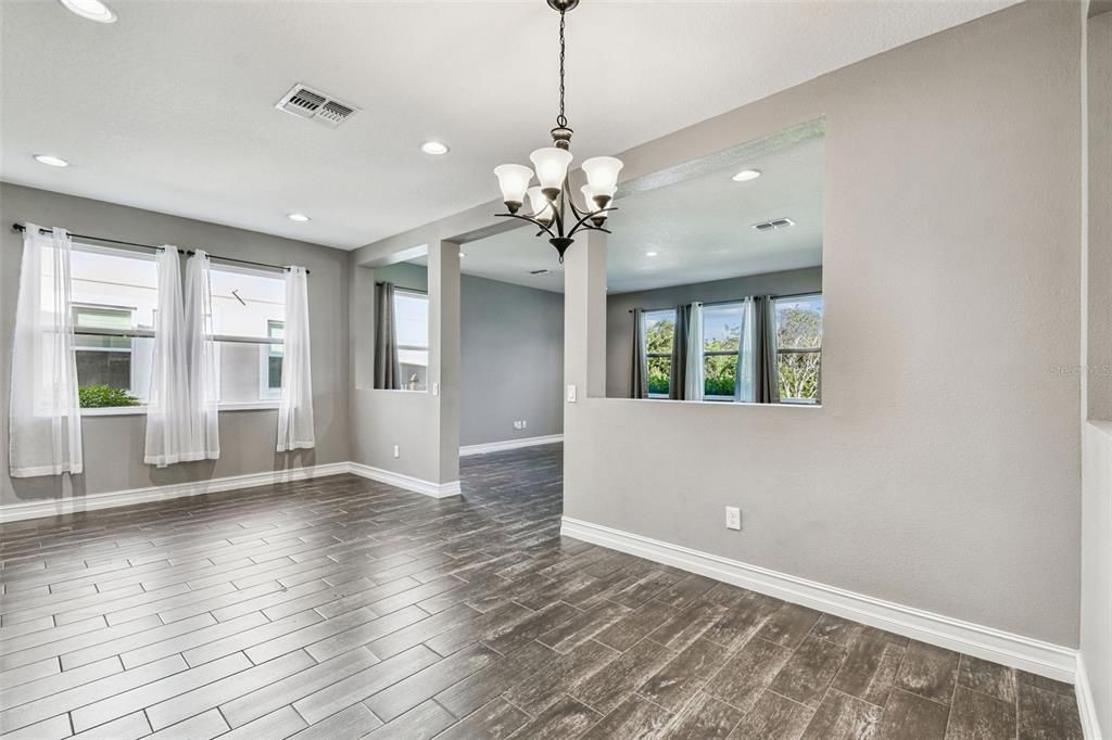 For Rent: $3,200 (4 beds, 3 baths, 2600 Square Feet)