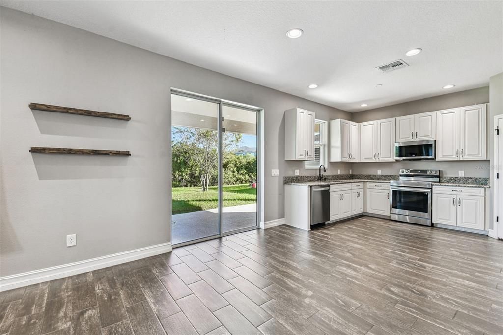 For Rent: $3,200 (4 beds, 3 baths, 2600 Square Feet)