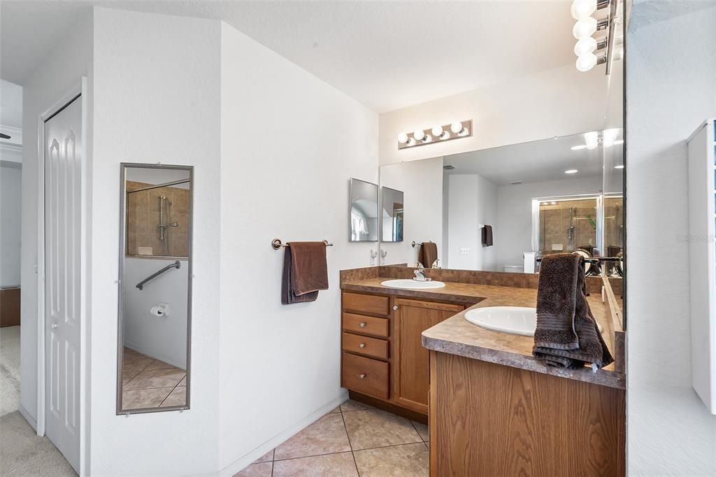 Active With Contract: $299,900 (3 beds, 2 baths, 1857 Square Feet)