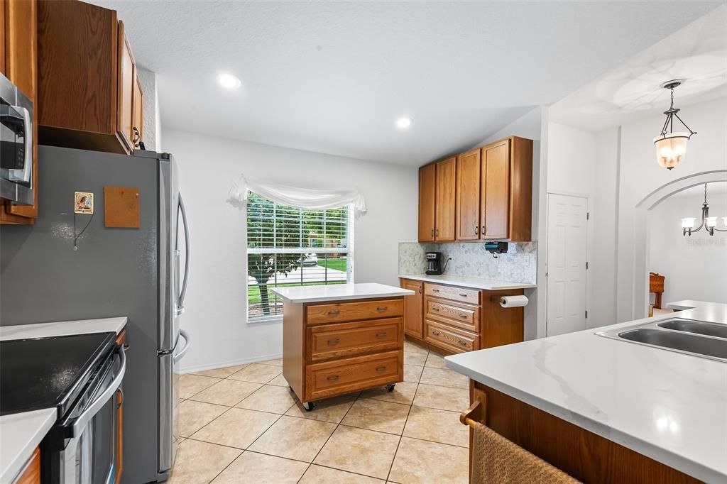 Active With Contract: $299,900 (3 beds, 2 baths, 1857 Square Feet)