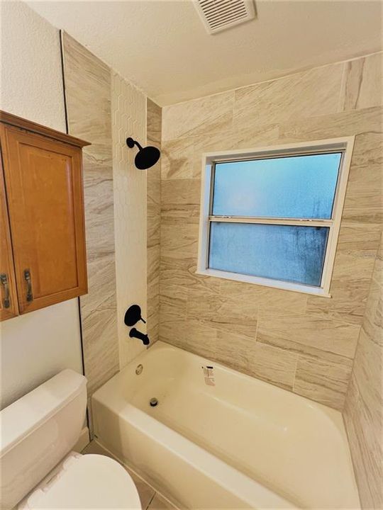 For Rent: $1,595 (2 beds, 1 baths, 677 Square Feet)