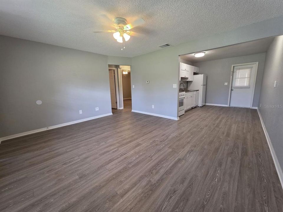 For Rent: $1,495 (2 beds, 1 baths, 960 Square Feet)
