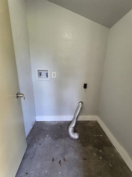 For Rent: $1,495 (2 beds, 1 baths, 960 Square Feet)