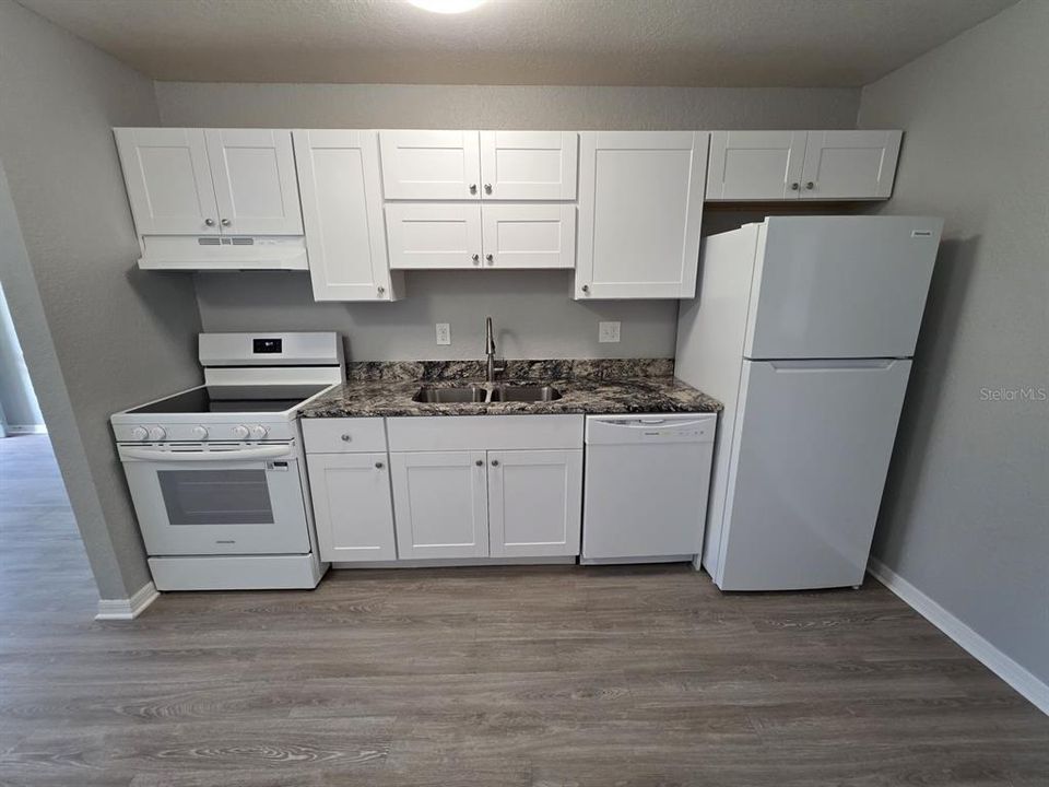 For Rent: $1,495 (2 beds, 1 baths, 960 Square Feet)