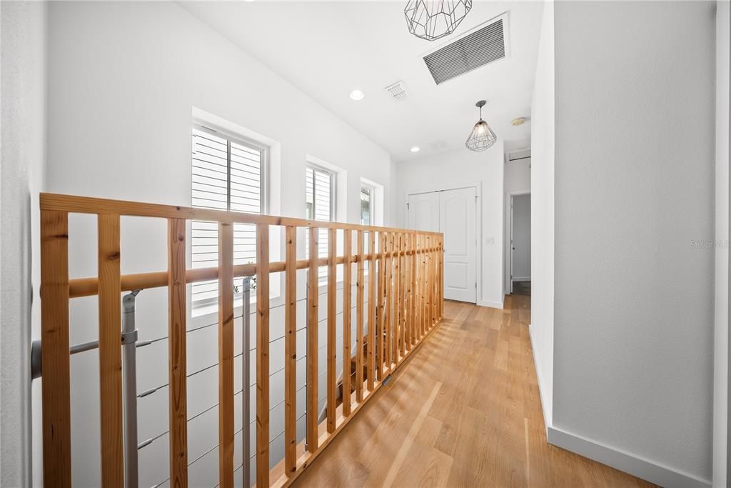 合同活跃: $775,000 (4 贝兹, 3 浴室, 2592 平方英尺)