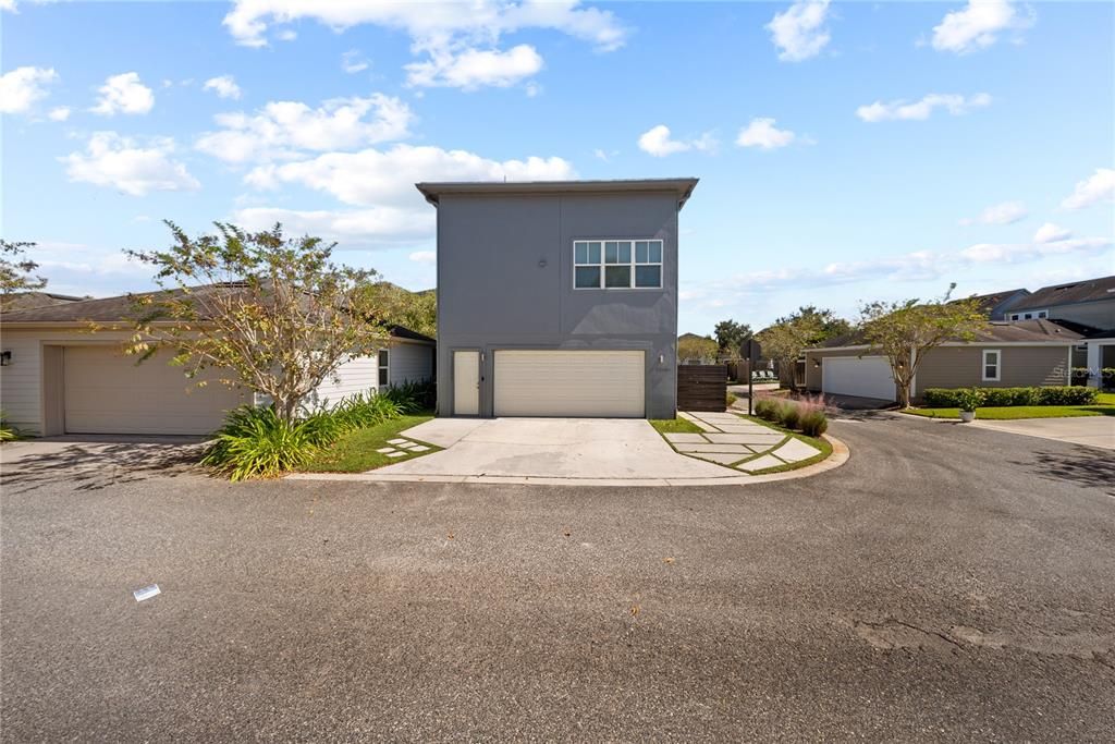 合同活跃: $775,000 (4 贝兹, 3 浴室, 2592 平方英尺)