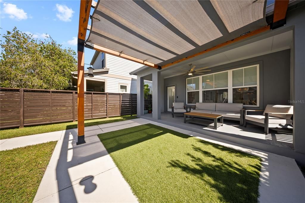 合同活跃: $775,000 (4 贝兹, 3 浴室, 2592 平方英尺)