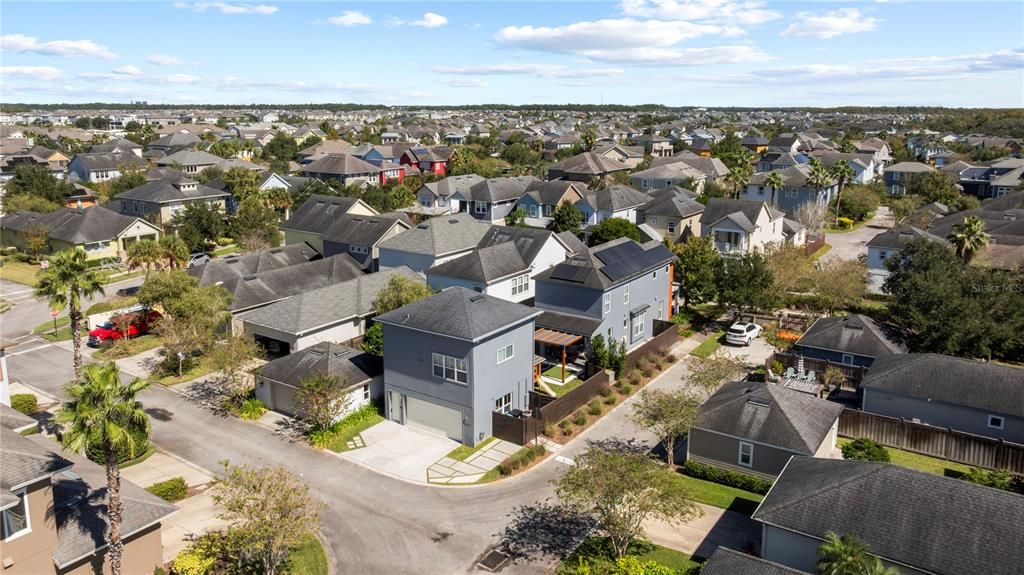 合同活跃: $775,000 (4 贝兹, 3 浴室, 2592 平方英尺)