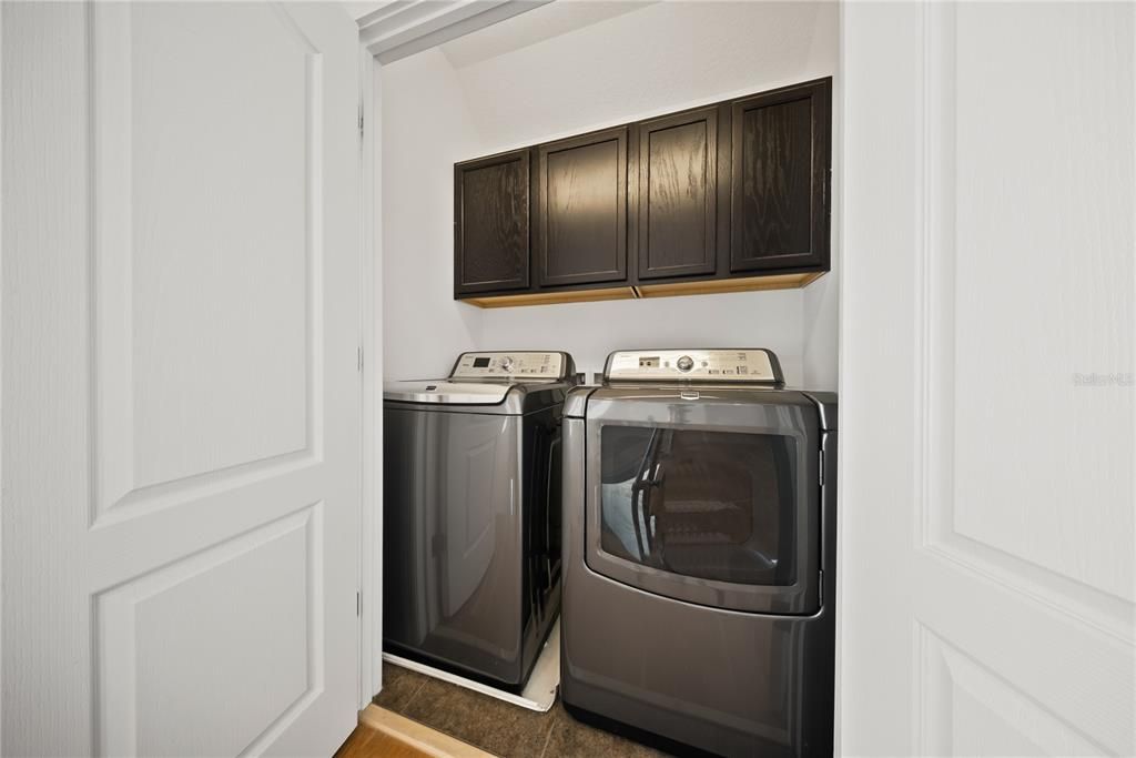 合同活跃: $775,000 (4 贝兹, 3 浴室, 2592 平方英尺)