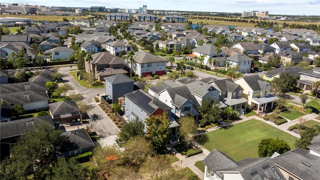 合同活跃: $775,000 (4 贝兹, 3 浴室, 2592 平方英尺)