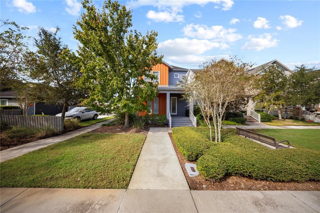 合同活跃: $775,000 (4 贝兹, 3 浴室, 2592 平方英尺)