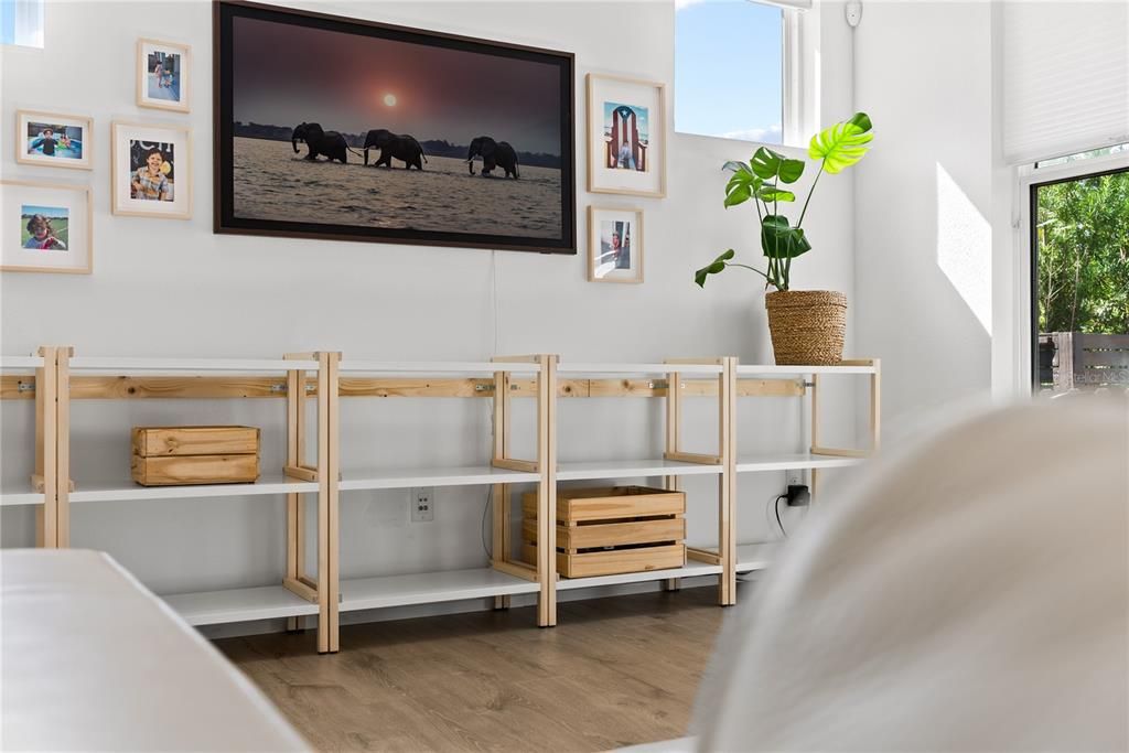 合同活跃: $775,000 (4 贝兹, 3 浴室, 2592 平方英尺)