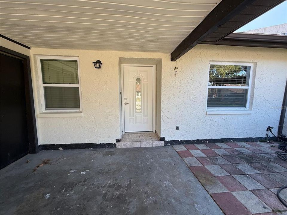 For Rent: $1,700 (2 beds, 2 baths, 935 Square Feet)