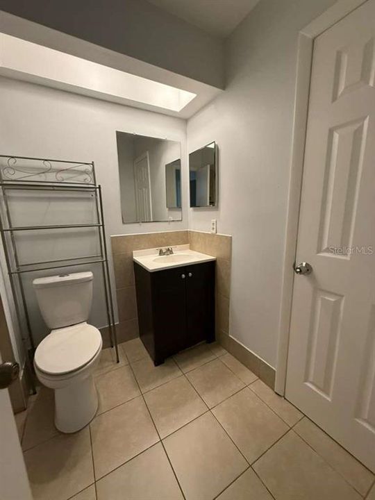 For Rent: $1,700 (2 beds, 2 baths, 935 Square Feet)