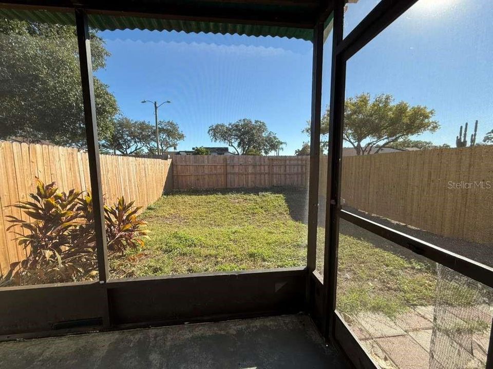 For Rent: $1,700 (2 beds, 2 baths, 935 Square Feet)