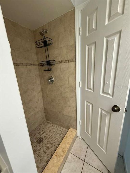 For Rent: $1,700 (2 beds, 2 baths, 935 Square Feet)