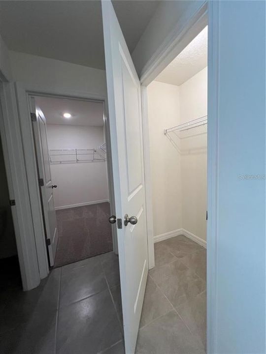 For Rent: $2,095 (4 beds, 2 baths, 1828 Square Feet)