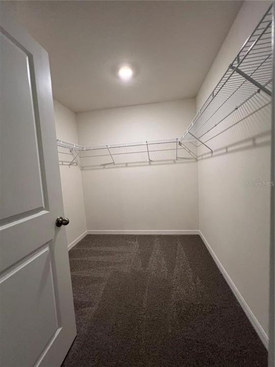 For Rent: $2,095 (4 beds, 2 baths, 1828 Square Feet)