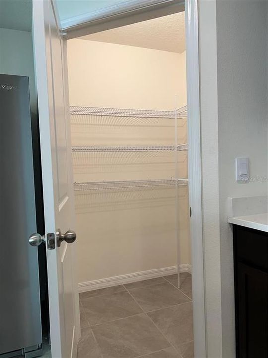 For Rent: $2,095 (4 beds, 2 baths, 1828 Square Feet)