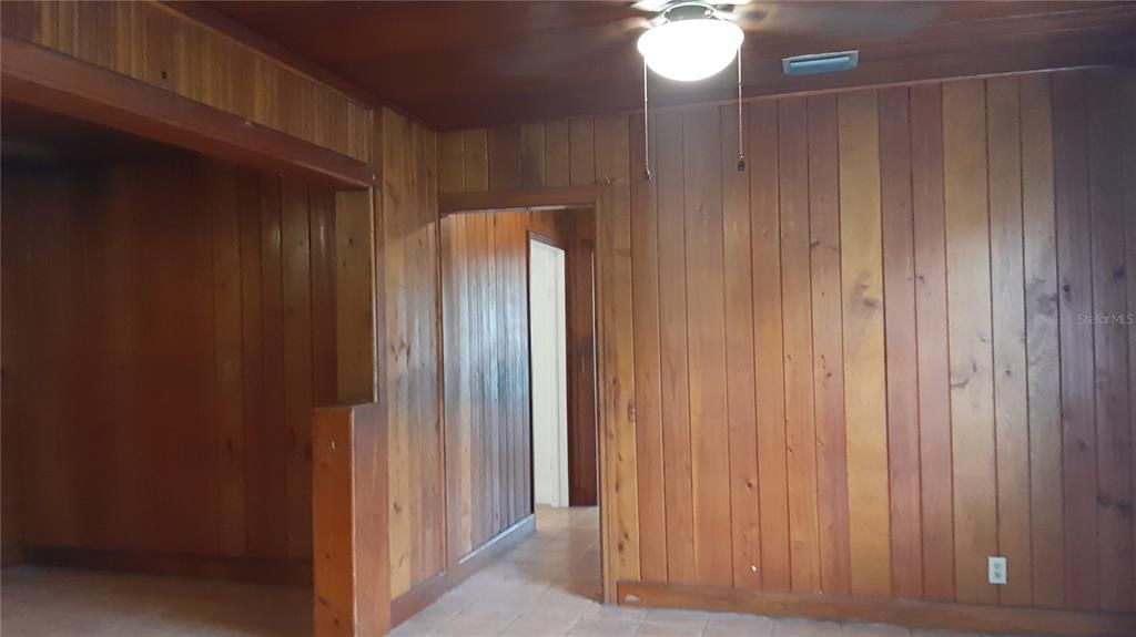 En Renta: $1,750 (3 camas, 1 baños, 1096 Pies cuadrados)