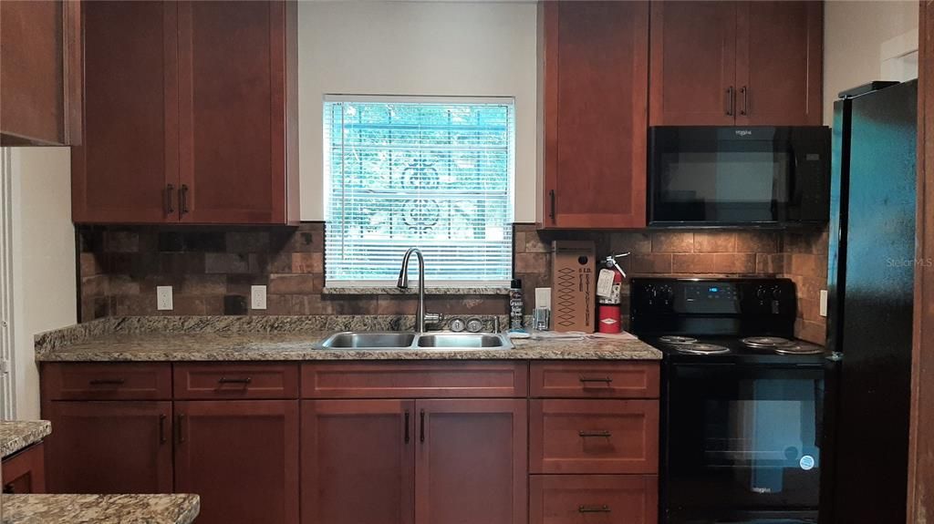 En Renta: $1,750 (3 camas, 1 baños, 1096 Pies cuadrados)