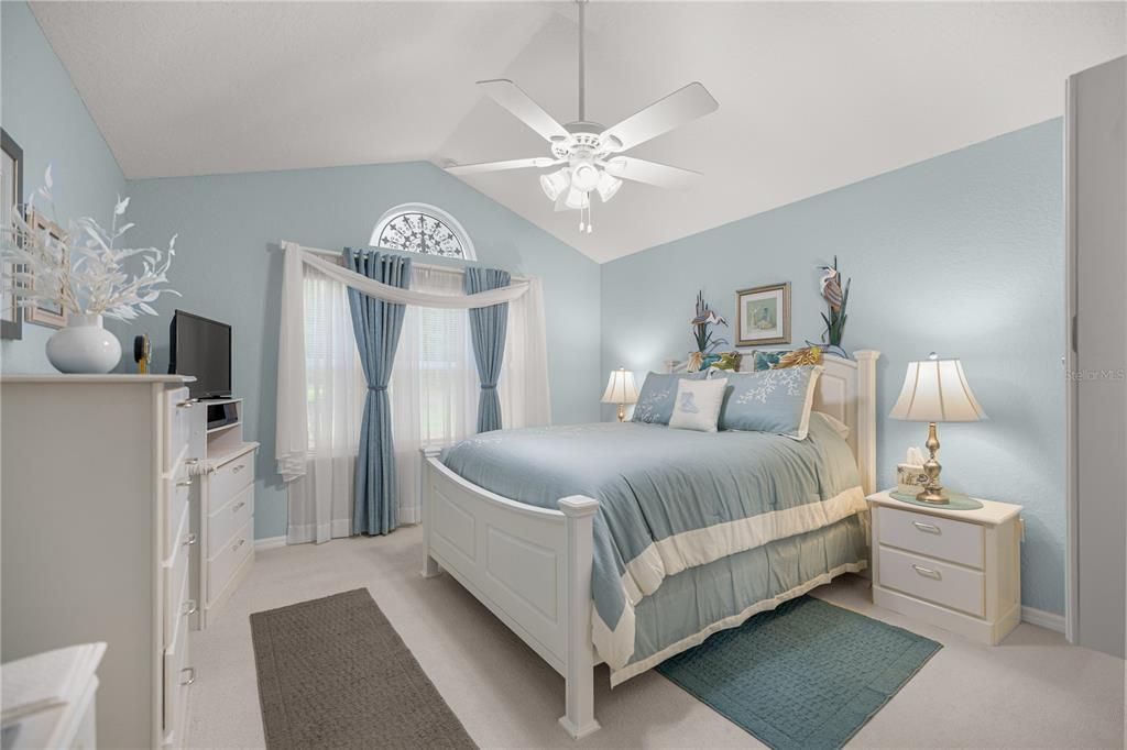 For Sale: $285,000 (2 beds, 2 baths, 1540 Square Feet)