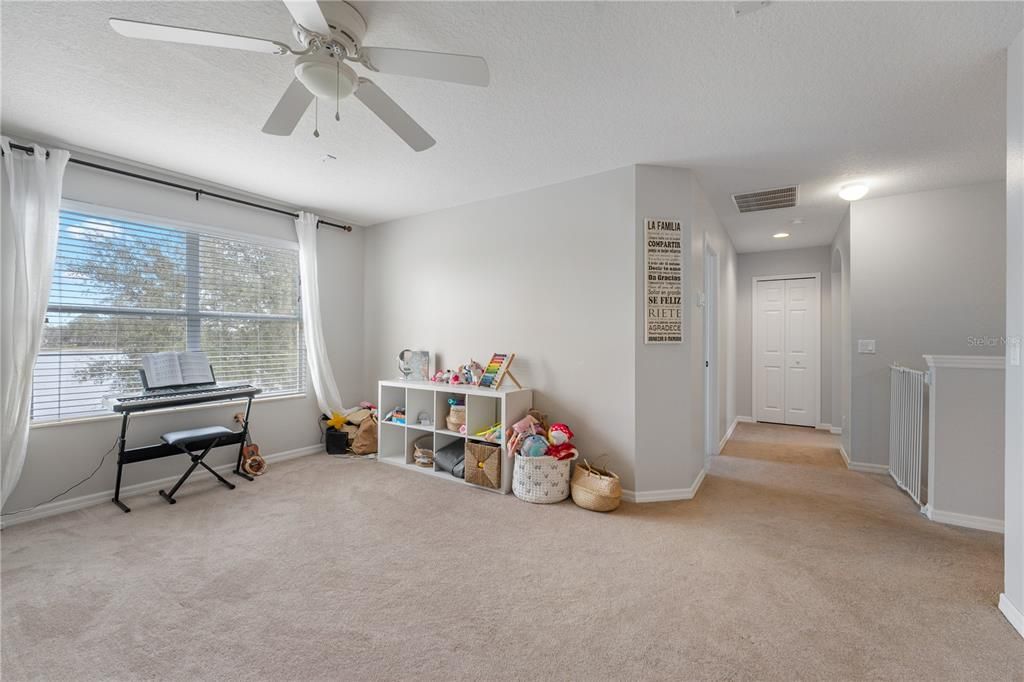 В аренду: $4,300 (4 спален, 2 ванн, 2648 Квадратных фут)