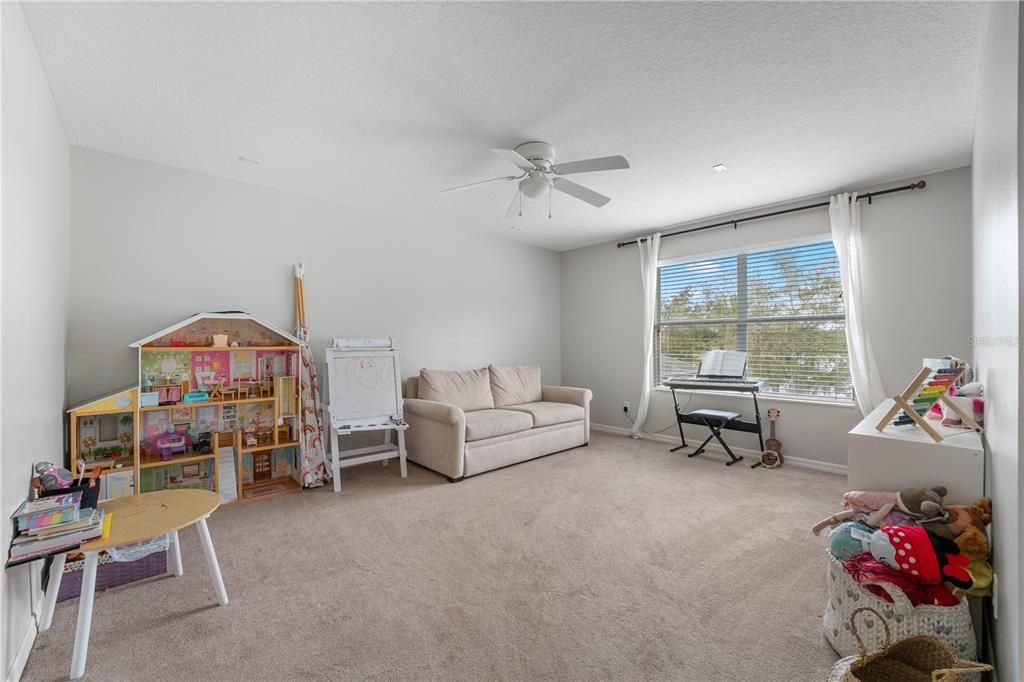 В аренду: $4,300 (4 спален, 2 ванн, 2648 Квадратных фут)