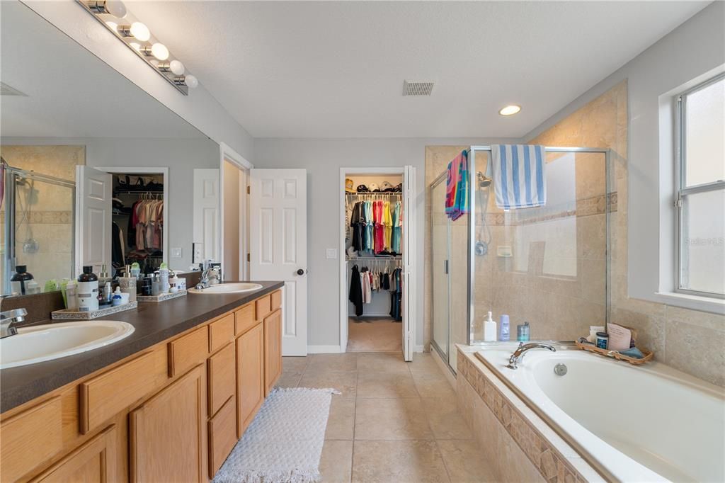 В аренду: $4,300 (4 спален, 2 ванн, 2648 Квадратных фут)