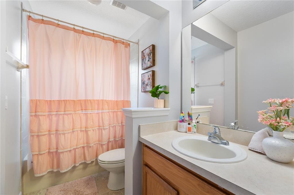 В аренду: $4,300 (4 спален, 2 ванн, 2648 Квадратных фут)