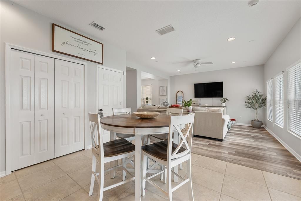 В аренду: $4,300 (4 спален, 2 ванн, 2648 Квадратных фут)