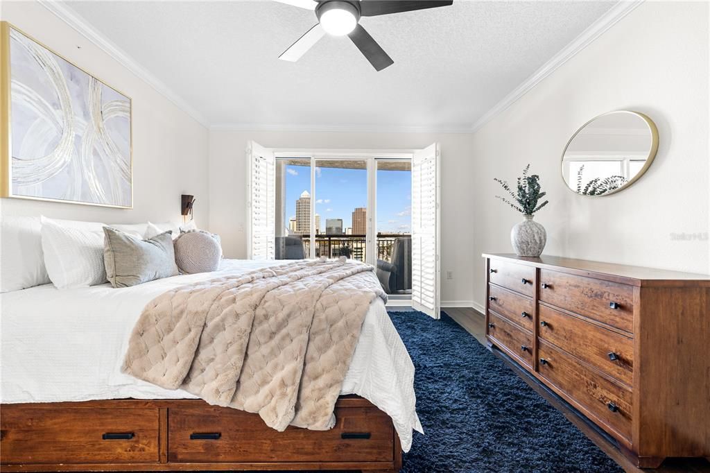 Active With Contract: $1,550,000 (2 beds, 2 baths, 1821 Square Feet)