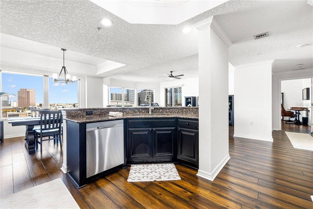 Active With Contract: $1,550,000 (2 beds, 2 baths, 1821 Square Feet)