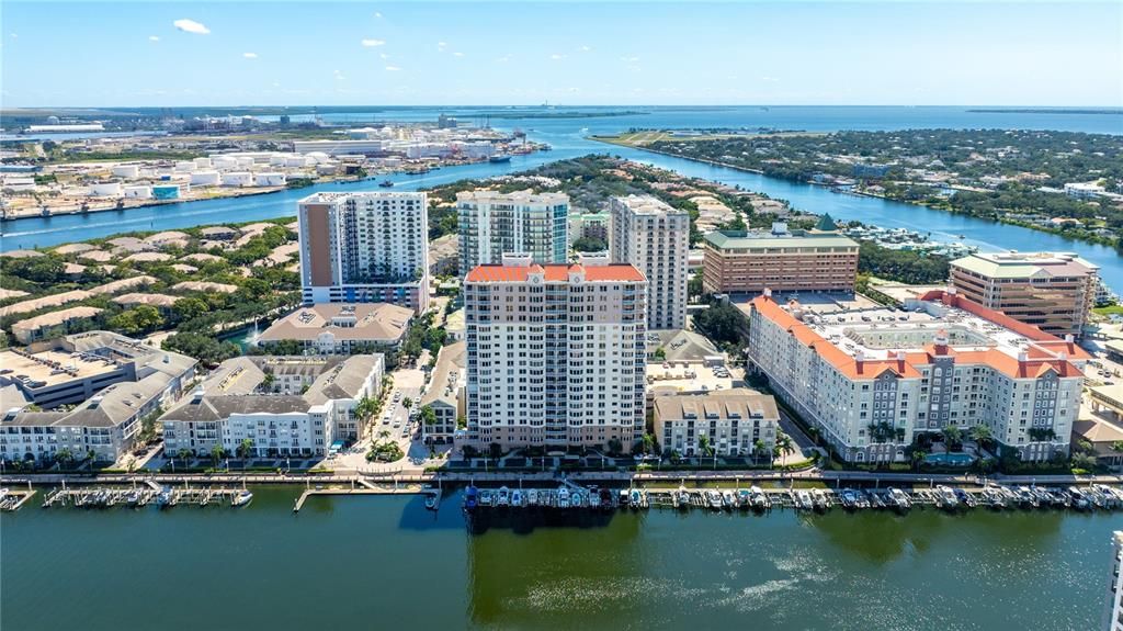 Active With Contract: $1,550,000 (2 beds, 2 baths, 1821 Square Feet)