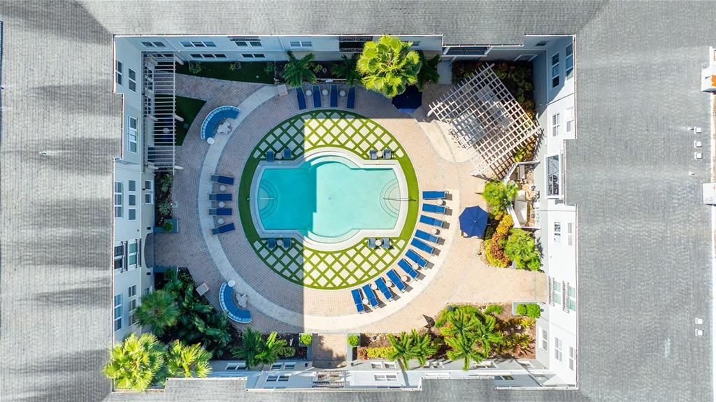 Active With Contract: $1,550,000 (2 beds, 2 baths, 1821 Square Feet)