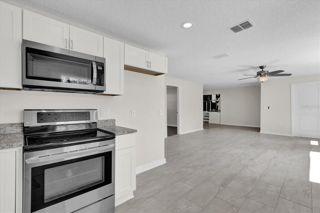 Active With Contract: $389,000 (3 beds, 2 baths, 2128 Square Feet)