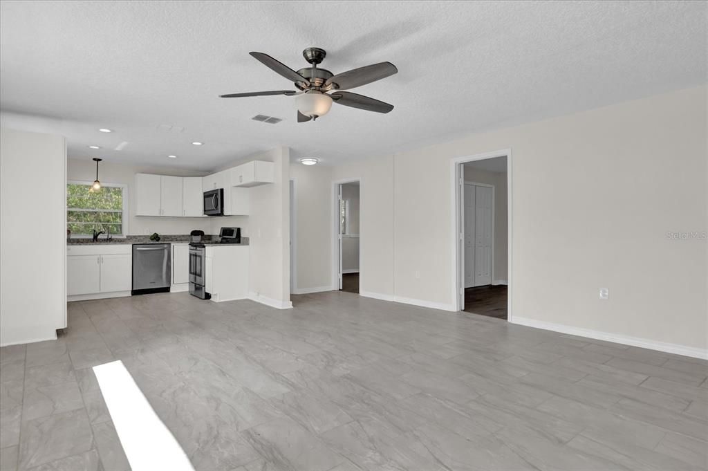 Active With Contract: $389,000 (3 beds, 2 baths, 2128 Square Feet)