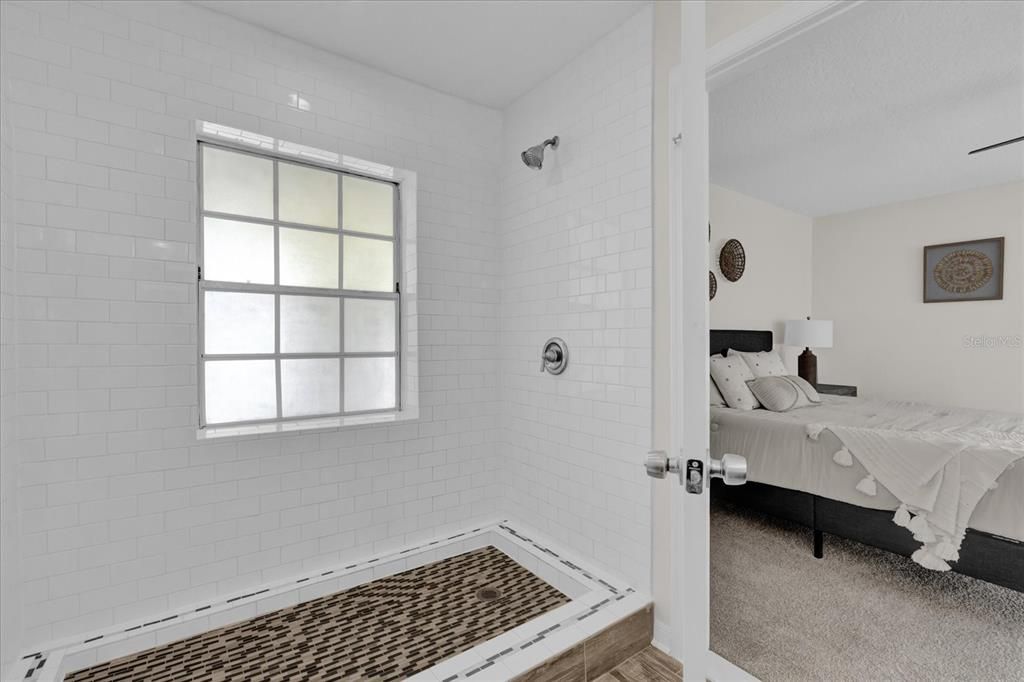 Active With Contract: $389,000 (3 beds, 2 baths, 2128 Square Feet)