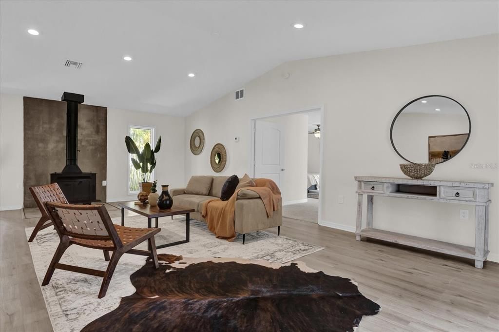 Active With Contract: $389,000 (3 beds, 2 baths, 2128 Square Feet)