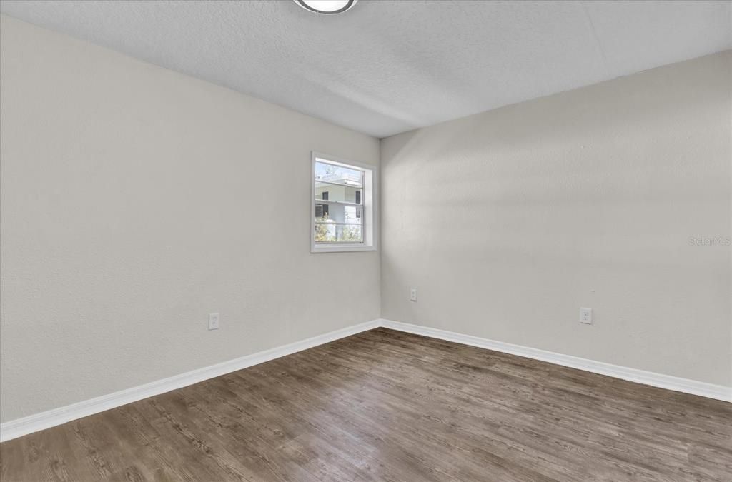 Active With Contract: $389,000 (3 beds, 2 baths, 2128 Square Feet)