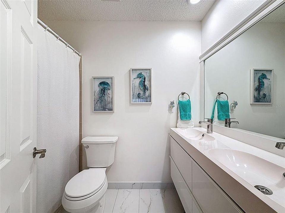 待售: $139,900 (2 贝兹, 2 浴室, 1320 平方英尺)