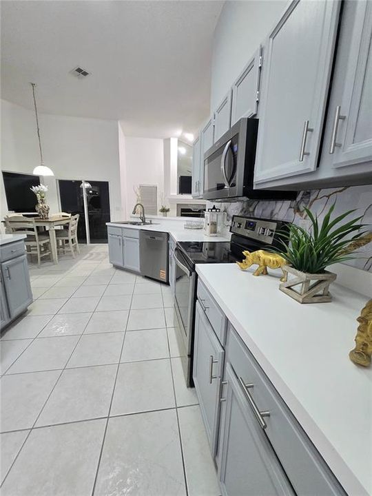 En Renta: $3,395 (4 camas, 2 baños, 2085 Pies cuadrados)