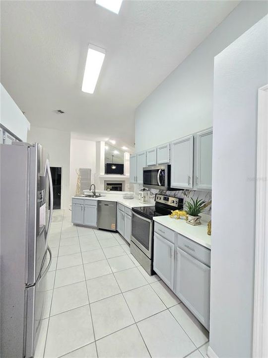 En Renta: $3,395 (4 camas, 2 baños, 2085 Pies cuadrados)