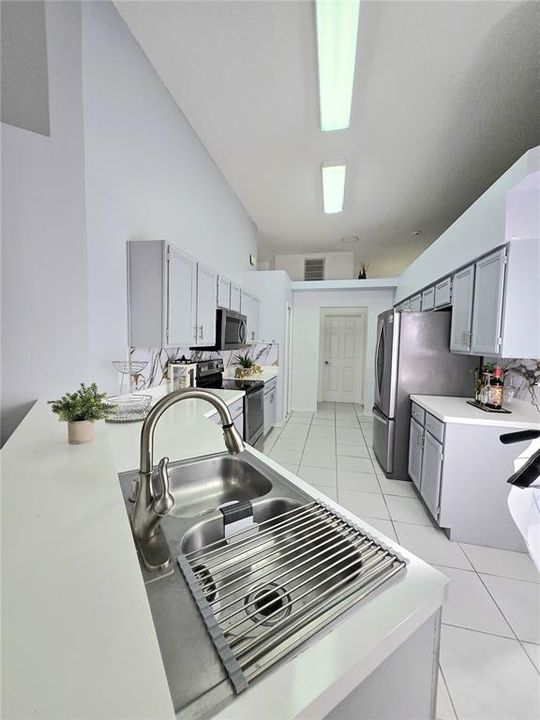 En Renta: $3,395 (4 camas, 2 baños, 2085 Pies cuadrados)