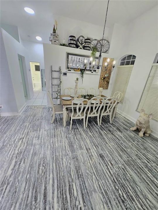 En Renta: $3,395 (4 camas, 2 baños, 2085 Pies cuadrados)