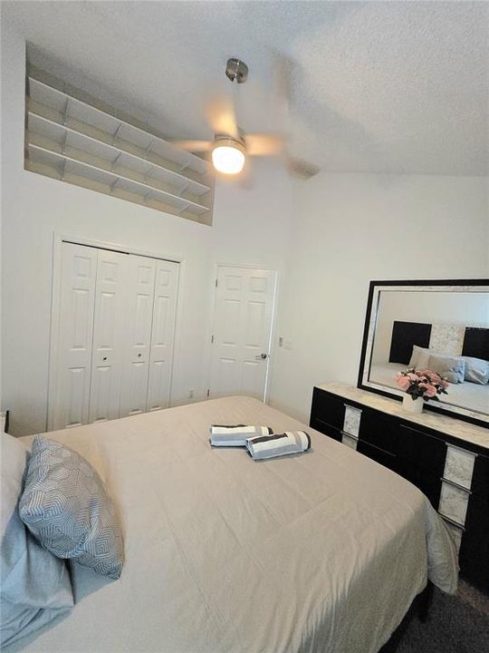 En Renta: $3,395 (4 camas, 2 baños, 2085 Pies cuadrados)