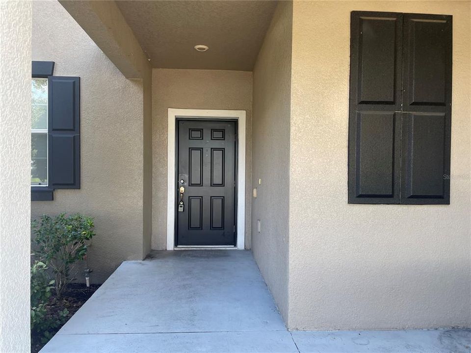 Active With Contract: $2,700 (4 beds, 2 baths, 1866 Square Feet)